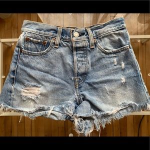 Levi’s - Denim Cut off shorts